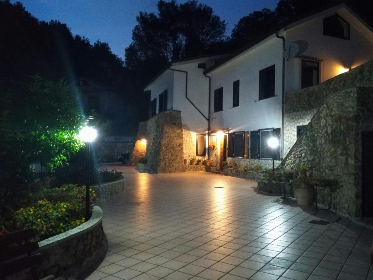 Bed & Breakfast La Vecchia Fattoria *
